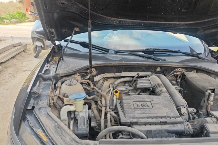 Used Volkswagen Passat 2017 280TSI DSG Luxury Edition Engine Bay Right