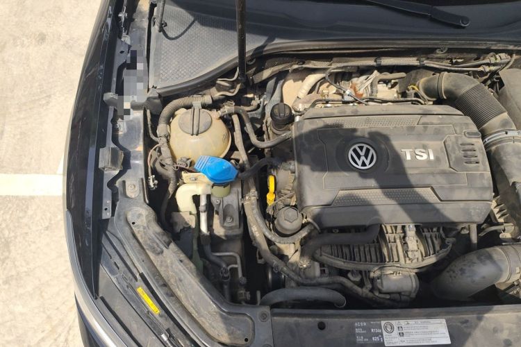 Used Volkswagen Passat 2017 330TSI DSG Luxury Edition Engine Bay Right