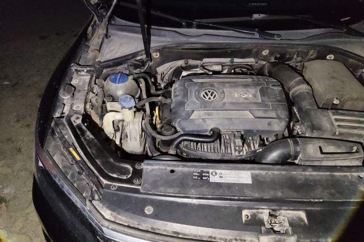 Used Volkswagen Passat 2017 330TSI DSG Luxury Edition Engine Bay Right