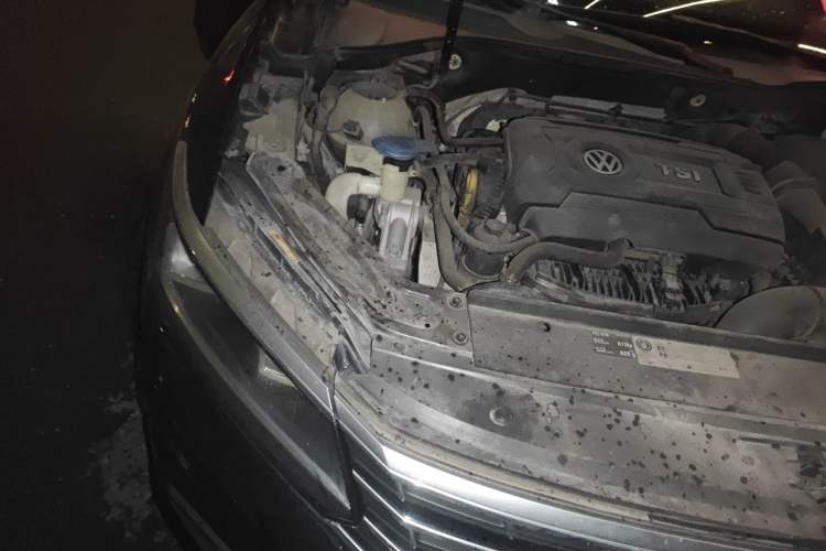 Used Volkswagen Passat 2017 330TSI DSG Luxury Edition Engine Bay Right