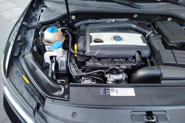 Used Volkswagen Passat 2017 330TSI DSG Luxury Edition Engine Bay Right