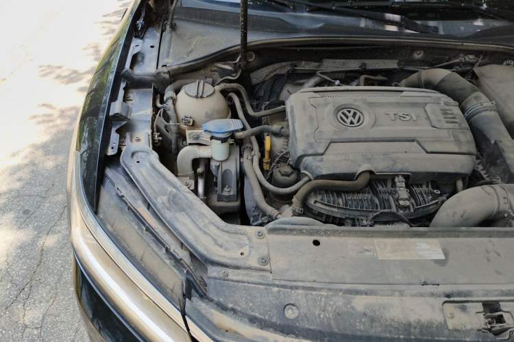 Used Volkswagen Passat 2017 330TSI DSG Luxury Edition Engine Bay Right