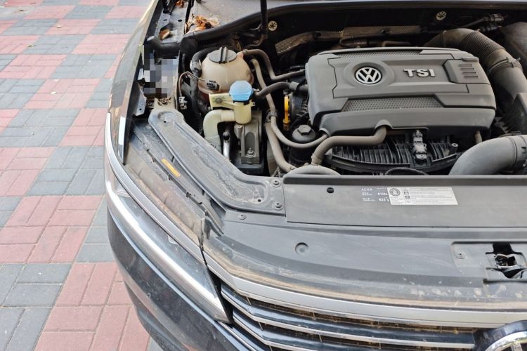 Used Volkswagen Passat 2017 330TSI DSG Luxury Edition Engine Bay Right