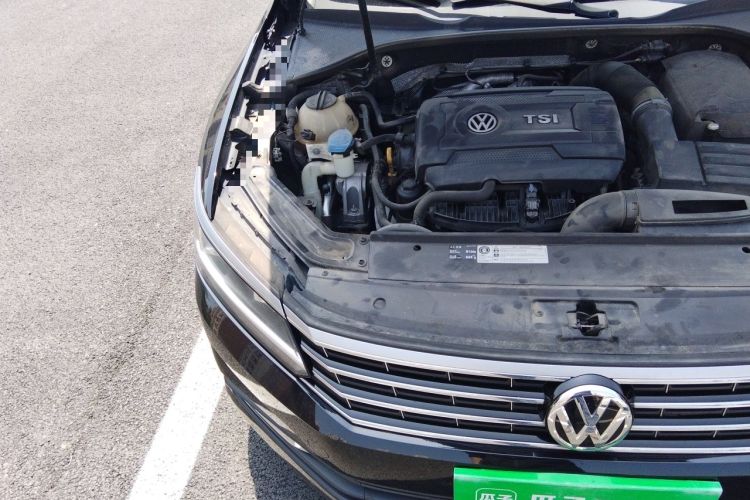Used Volkswagen Passat 2017 330TSI DSG Luxury Edition Engine Bay Right