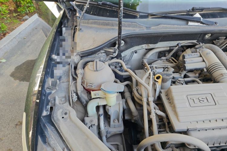 Used Volkswagen Passat 2017 280TSI DSG Luxury Edition Engine Bay Right