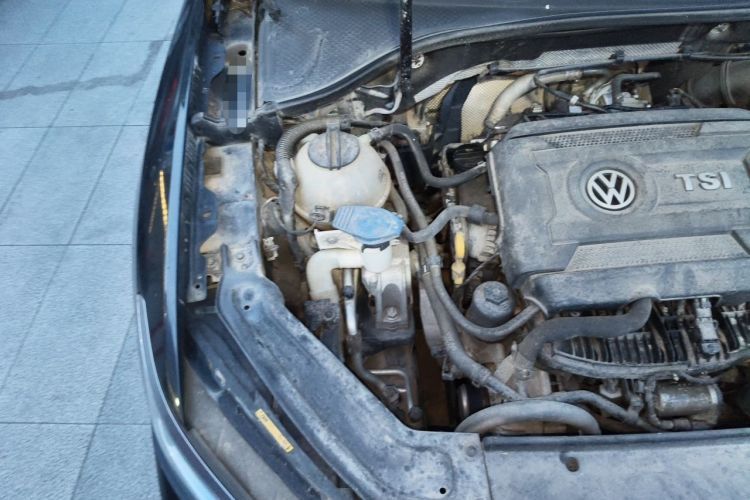 Used Volkswagen Passat 2017 330TSI DSG Luxury Edition Engine Bay Right