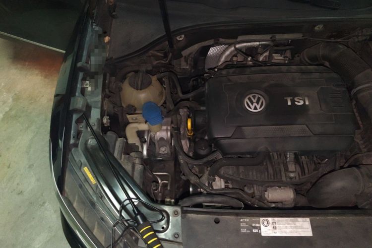 Used Volkswagen Passat 2017 330TSI DSG Prestige Edition Engine Bay Right