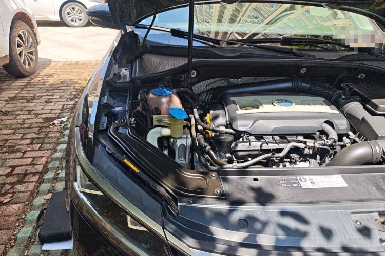 Used Volkswagen Passat 2017 330TSI DSG Luxury Edition Engine Bay Right