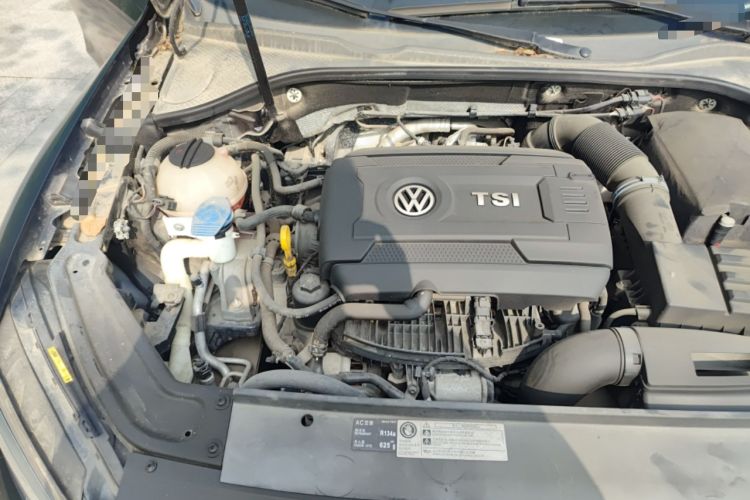 Used Volkswagen Passat 2017 330TSI DSG Luxury Edition Engine Bay Right