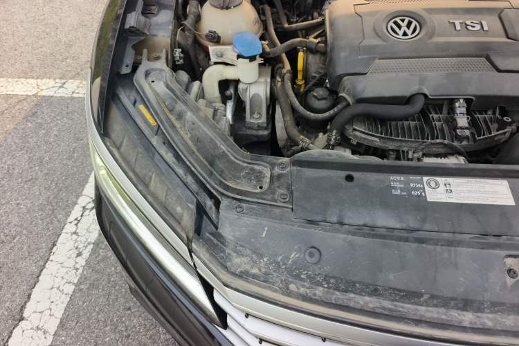 Used Volkswagen Passat 2017 330TSI DSG Prestige Edition Engine Bay Right