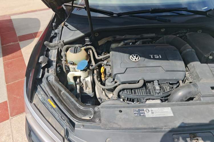 Used Volkswagen Passat 2017 330TSI DSG Luxury Edition Engine Bay Right