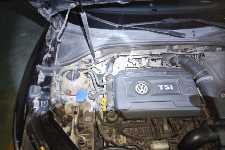 Used Volkswagen Passat 2017 330TSI DSG Luxury Edition Engine Bay Right