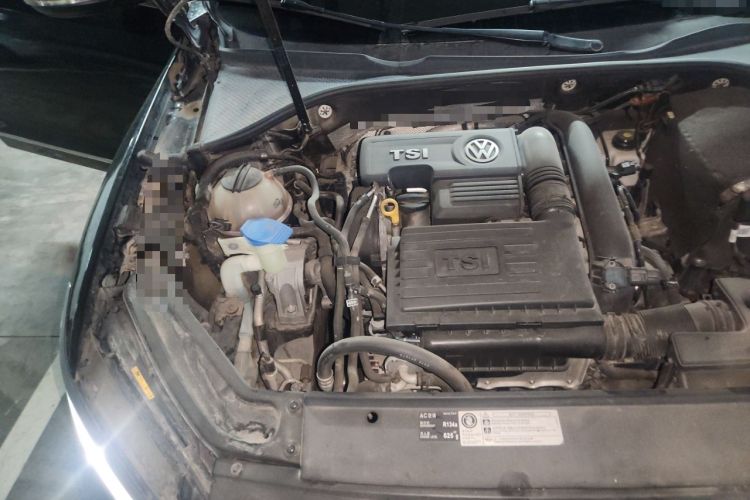 Used Volkswagen Passat 2017 280TSI DSG Luxury Edition Engine Bay Right