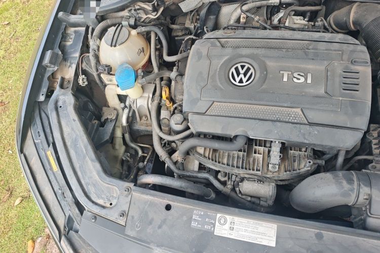 Used Volkswagen Passat 2017 330TSI DSG Luxury Edition Engine Bay Right