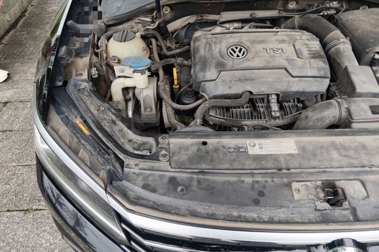 Used Volkswagen Passat 2017 330TSI DSG Luxury Edition Engine Bay Right