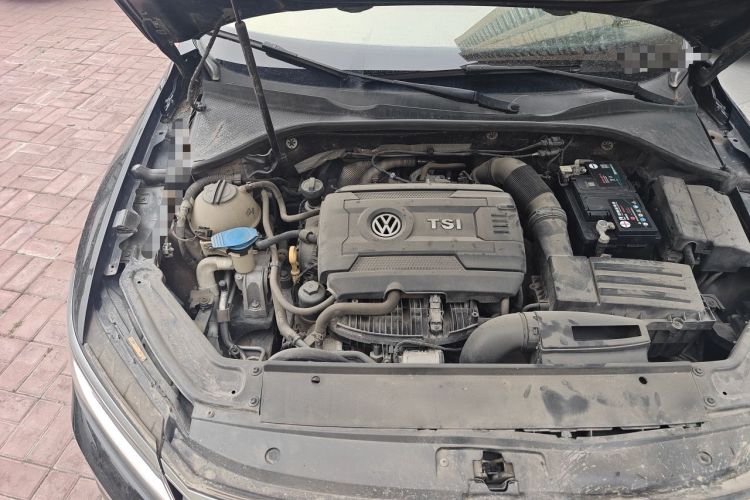 Used Volkswagen Passat 2017 330TSI DSG Luxury Edition Engine Bay Right