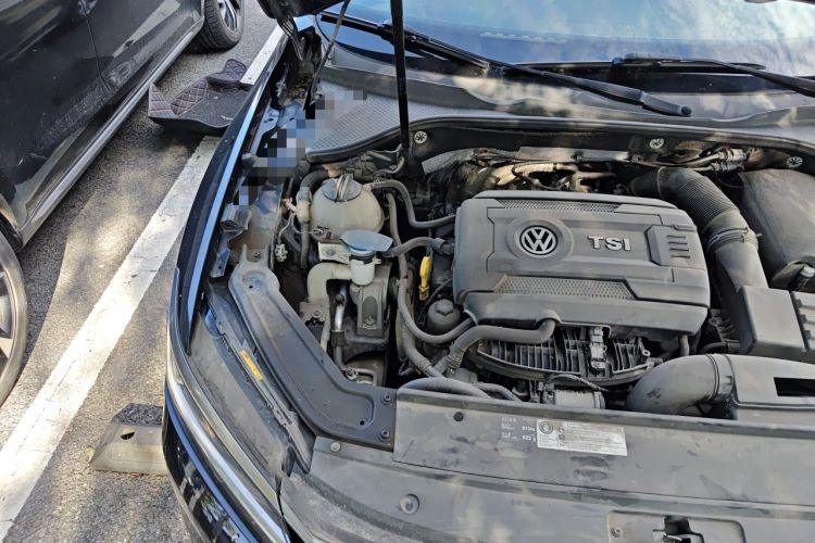 Used Volkswagen Passat 2017 330TSI DSG Luxury Edition Engine Bay Right
