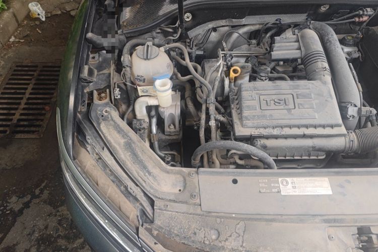 Used Volkswagen Passat 2017 280TSI DSG Luxury Edition Engine Bay Right