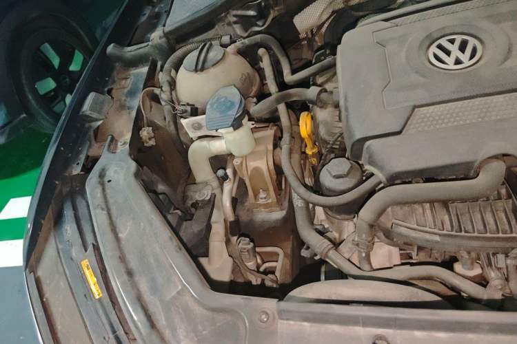 Used Volkswagen Passat 2017 330TSI DSG Luxury Edition Engine Bay Right