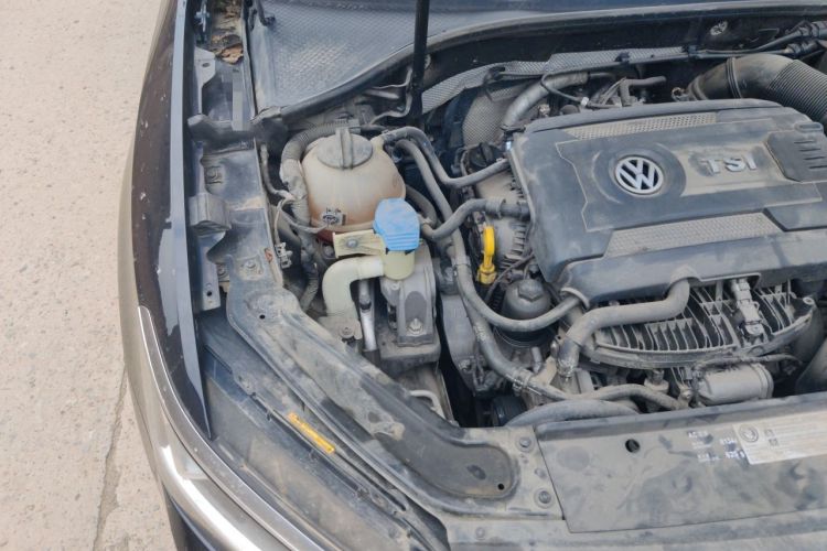 Used Volkswagen Passat 2017 330TSI DSG Luxury Edition Engine Bay Right