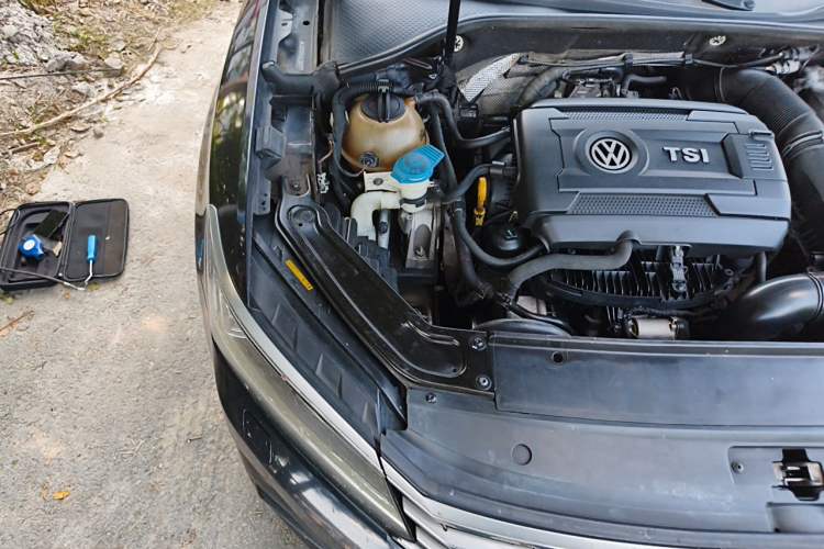 Used Volkswagen Passat 2017 380TSI DSG Prestige Edition Engine Bay Right