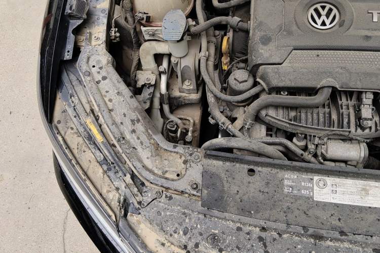 Used Volkswagen Passat 2017 330TSI DSG Luxury Edition Engine Bay Right