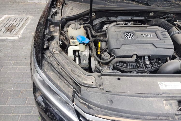 Used Volkswagen Passat 2017 330TSI DSG Luxury Edition Engine Bay Right