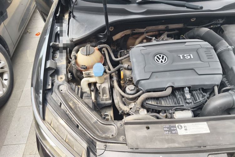 Used Volkswagen Passat 2017 330TSI DSG Luxury Edition Engine Bay Right