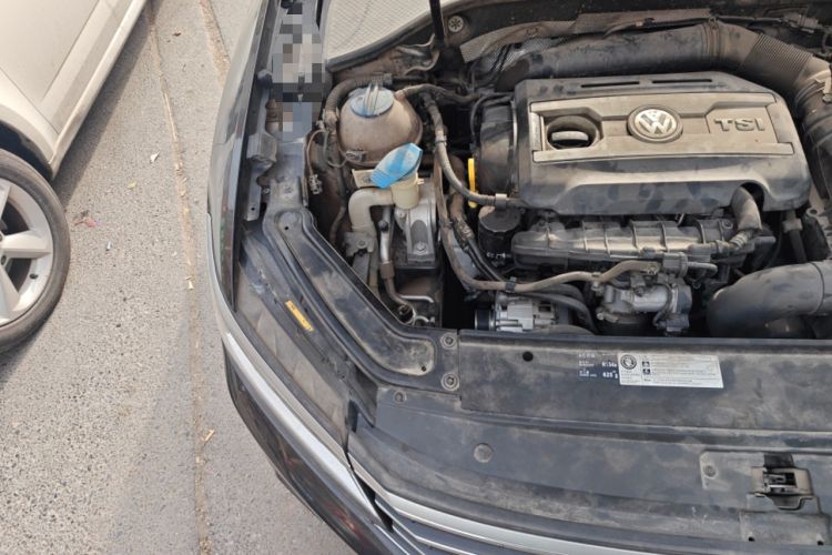 Used Volkswagen Passat 2017 330TSI DSG Luxury Edition Engine Bay Right