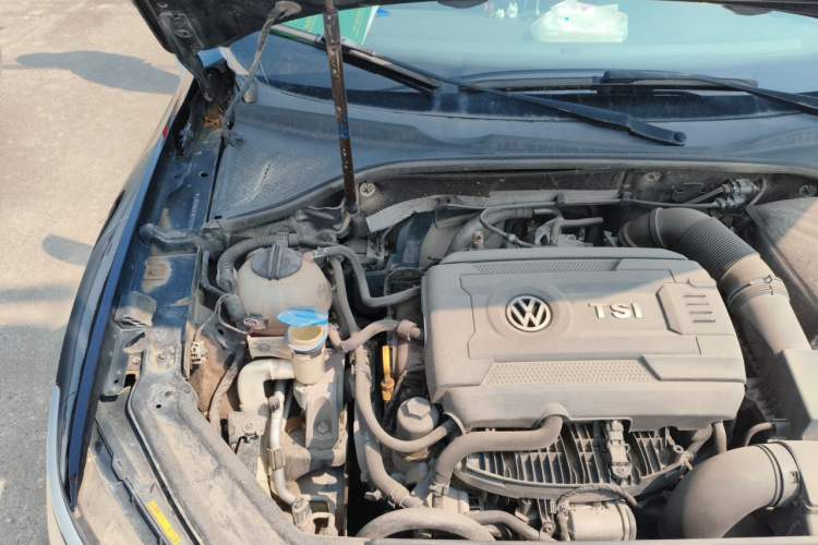 Used Volkswagen Passat 2017 330TSI DSG Luxury Edition Engine Bay Right