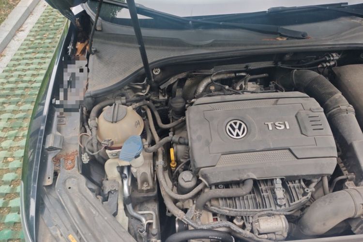 Used Volkswagen Passat 2017 330TSI DSG Luxury Edition Engine Bay Right