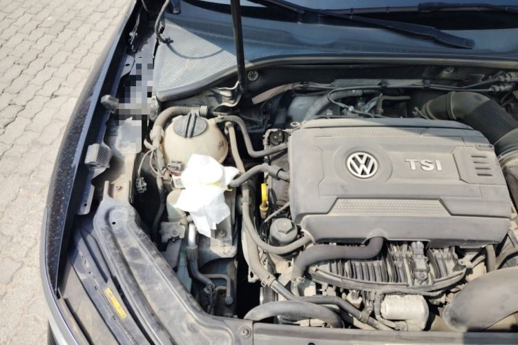 Used Volkswagen Passat 2017 330TSI DSG Luxury Edition Engine Bay Right