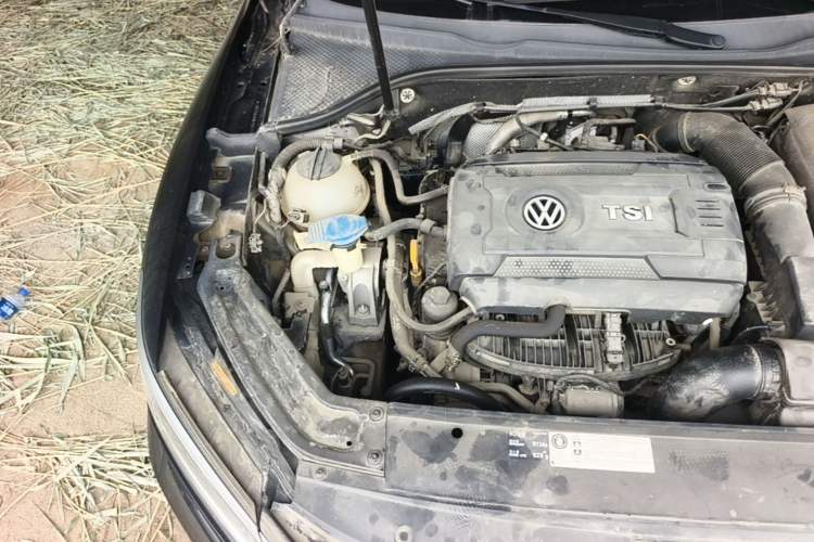 Used Volkswagen Passat 2017 330TSI DSG Luxury Edition Engine Bay Right