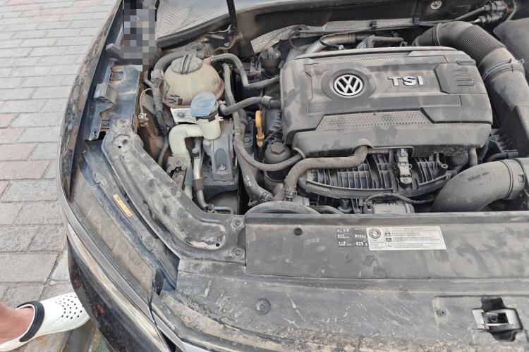 Used Volkswagen Passat 2017 330TSI DSG Luxury Edition Engine Bay Right