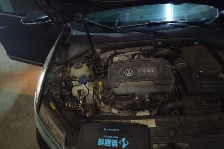 Used Volkswagen Passat 2017 330TSI DSG Prestige Edition Engine Bay Right