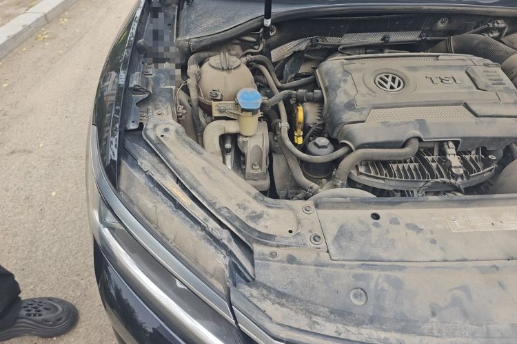 Used Volkswagen Passat 2017 330TSI DSG Luxury Edition Engine Bay Right