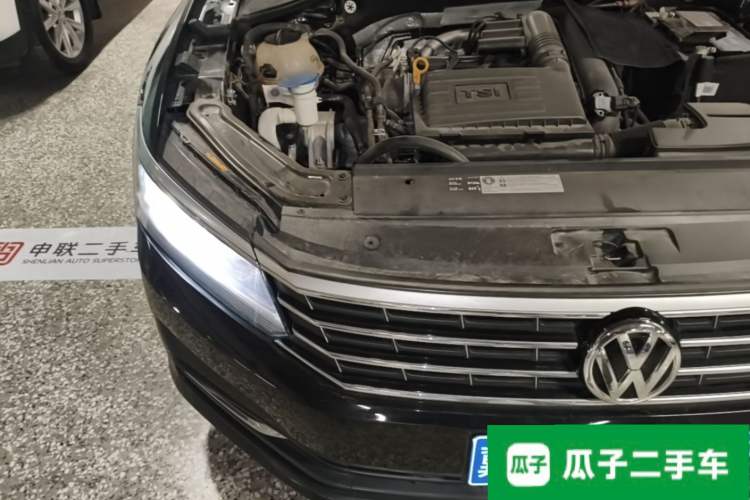 Used Volkswagen Passat 2017 280TSI DSG Luxury Edition Engine Bay Right