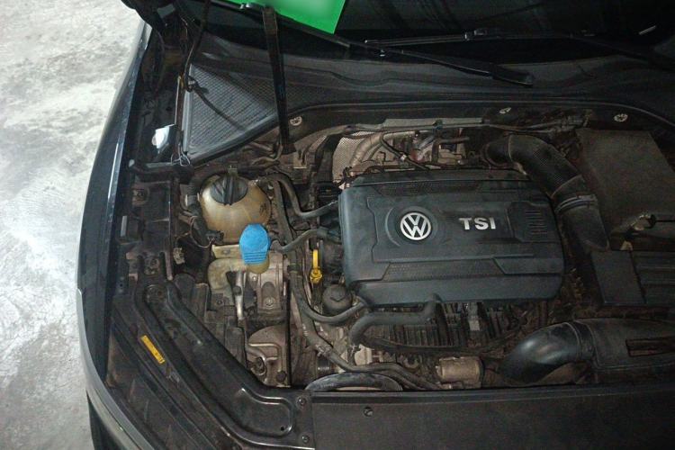 Used Volkswagen Passat 2017 330TSI DSG Prestige Edition Engine Bay Right
