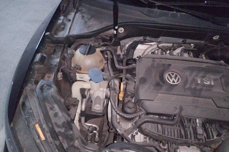 Used Volkswagen Passat 2017 330TSI DSG Prestige Edition Engine Bay Right