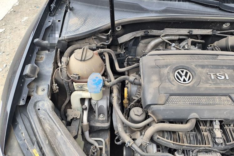Used Volkswagen Passat 2017 330TSI DSG Luxury Edition Engine Bay Right