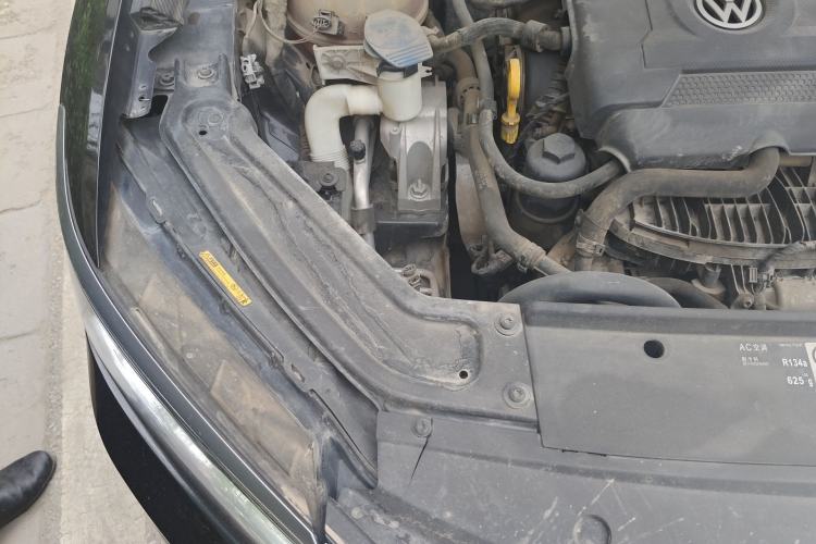 Used Volkswagen Passat 2017 330TSI DSG Luxury Edition Engine Bay Right