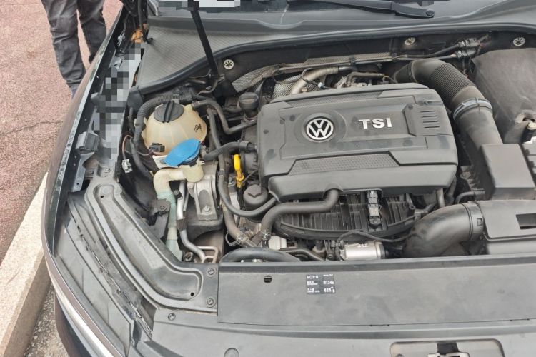 Used Volkswagen Passat 2017 330TSI DSG Luxury Edition Engine Bay Right