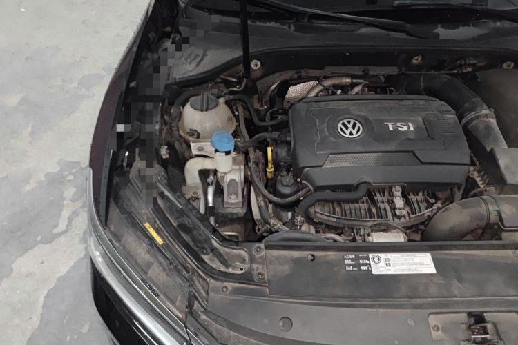 Used Volkswagen Passat 2017 330TSI DSG Luxury Edition Engine Bay Right
