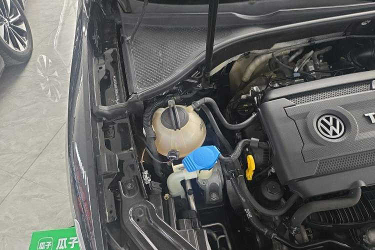 Used Volkswagen Passat 2017 330TSI DSG Prestige Edition Engine Bay Right
