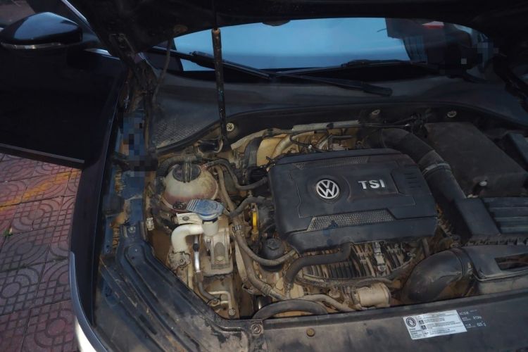 Used Volkswagen Passat 2017 330TSI DSG Luxury Edition Engine Bay Right