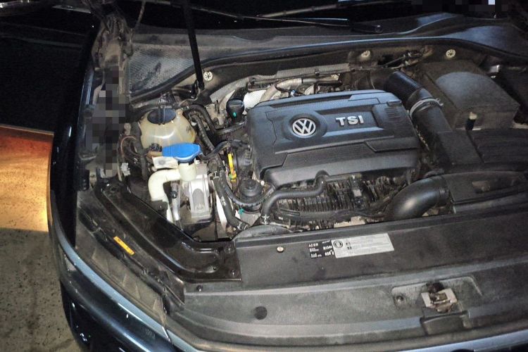Used Volkswagen Passat 2017 330TSI DSG Luxury Edition Engine Bay Right