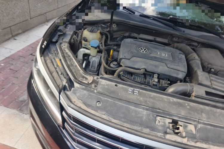 Used Volkswagen Passat 2017 330TSI DSG Luxury Edition Engine Bay Right