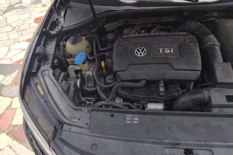 Used Volkswagen Passat 2017 330TSI DSG Prestige Edition Engine Bay Right