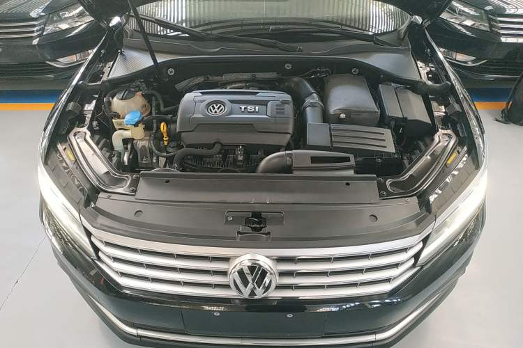 Used Volkswagen Passat 2017 330TSI DSG Prestige Edition Engine Bay