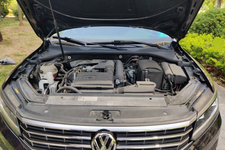 Used Volkswagen Passat 2017 280TSI DSG Luxury Edition Engine Bay
